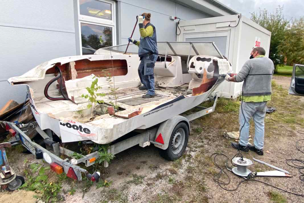 Abwracken – Wie entsorge ich ein GFK-Boot?