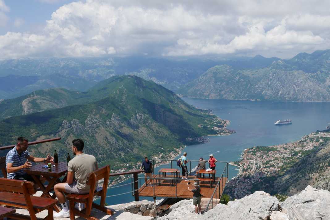 Montenegro - von der Bucht von Kotor in den Süden