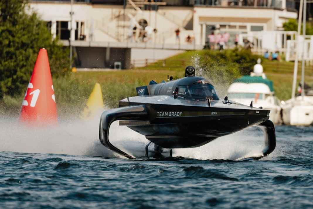 Lautlose Spannung im Fürstentum