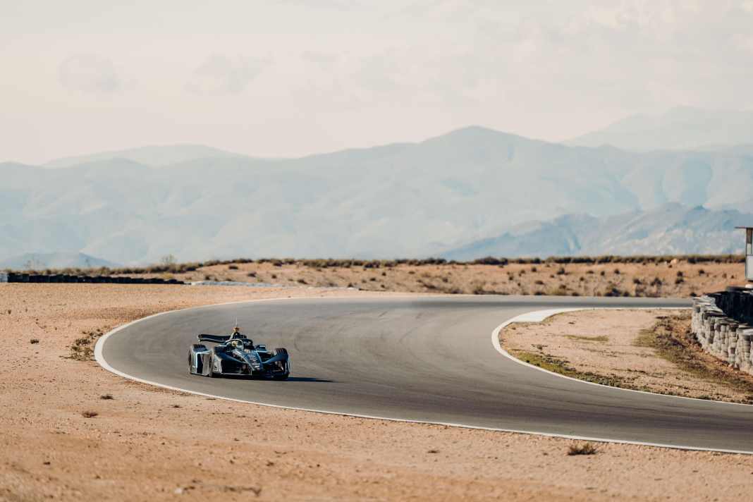 Porsche testet Gen4-Rennwagen mit Allradantrieb