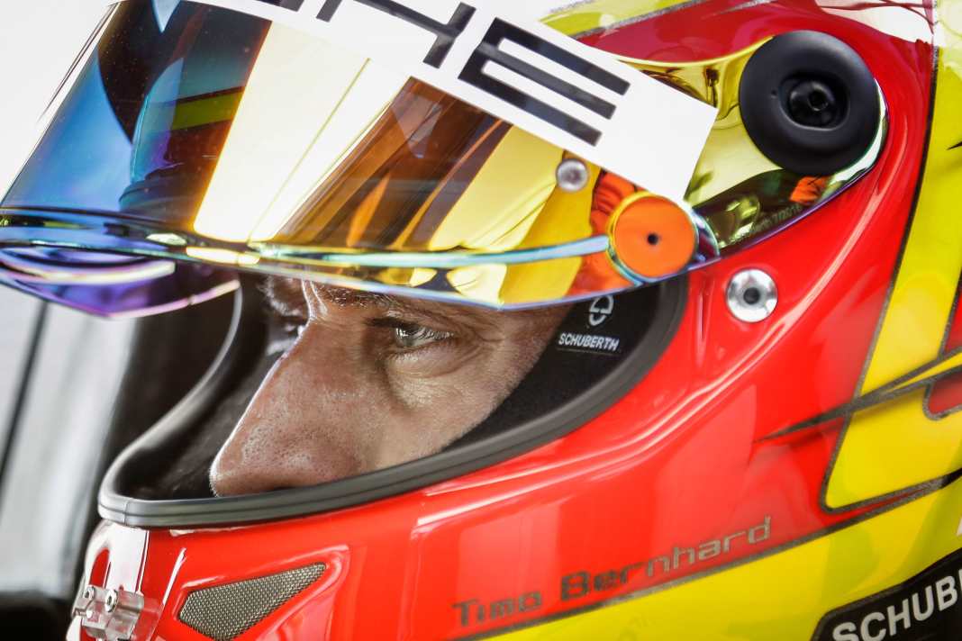 Der Rekordhalter Timo Bernhard erklärt die Nürburgring-Nordschleife