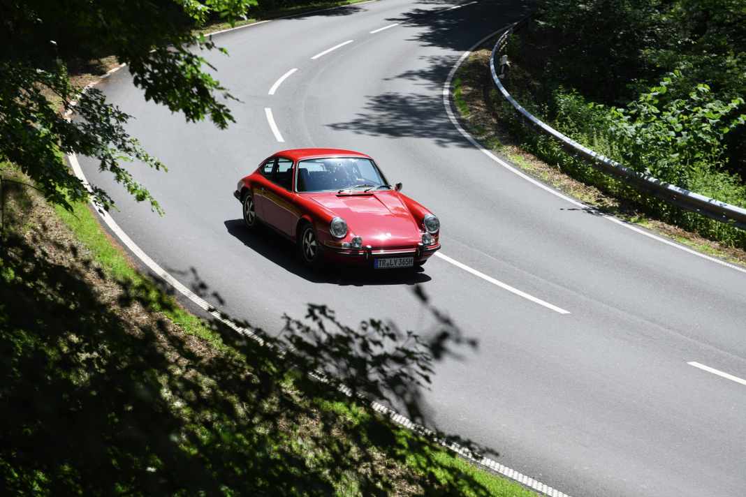 Perfekt getarnt – Porsche 911 S Versuchswagen