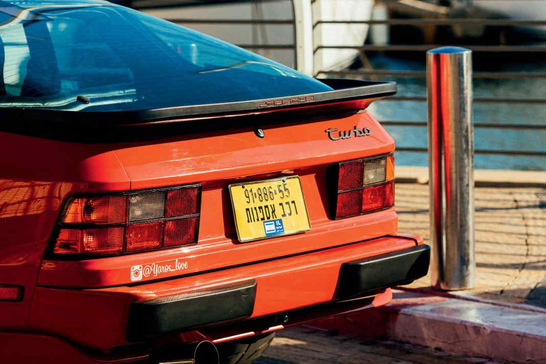 Porsche unter Palmen