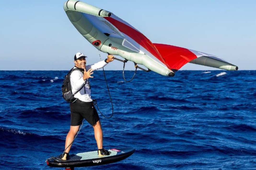 Dimitris Apalagakis foils from Athens to Crete in one day