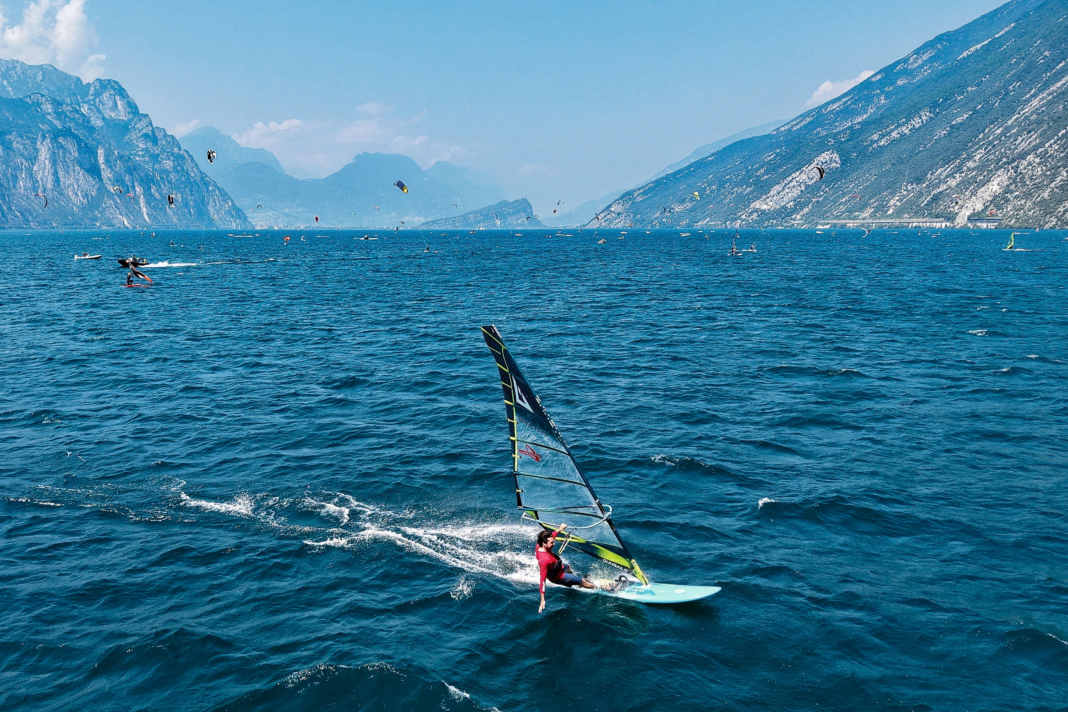 Diese Freerideboards und Foil-Kombinationen sind im Frühgleit-Test dabei
