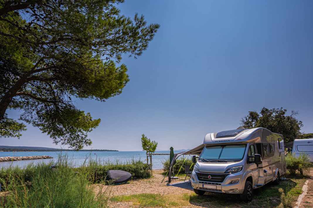 Camping directly at the surf spot - the best places in Croatia