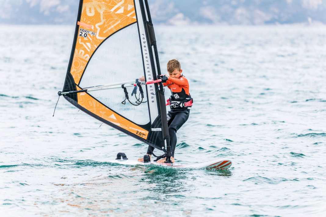 Windsurfen für Kinder – so findest du das richtige Brett