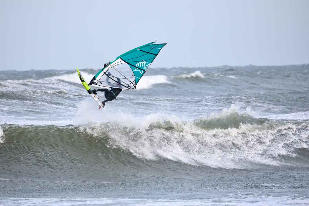 Handling meets control - the Ezzy Sails Wave in the test