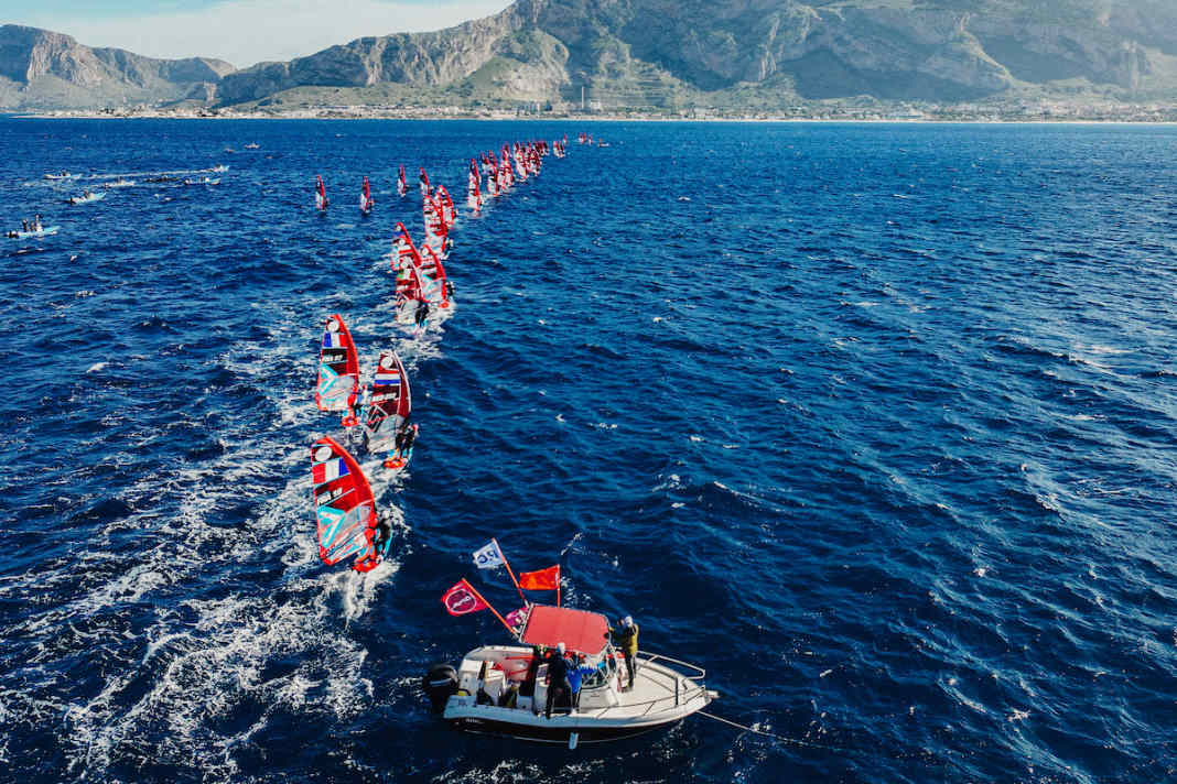 Strong winds bring excitement to Sicily - Steinlein disqualified