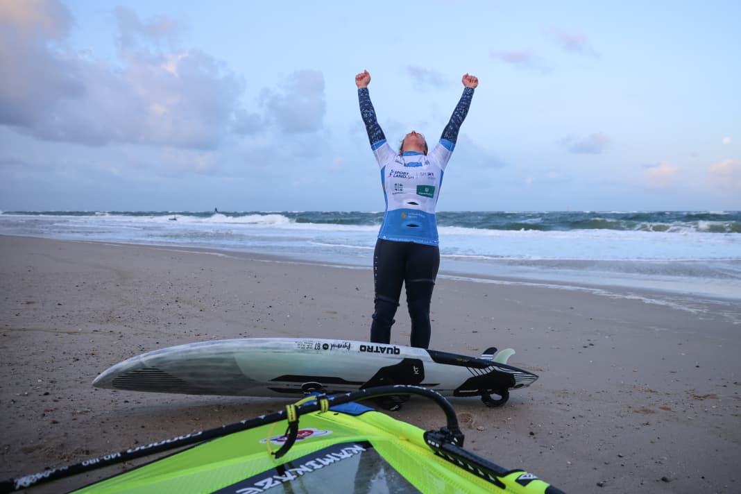 Marine Hunter gewinnt, Herren geht im Waveriding der Wind aus