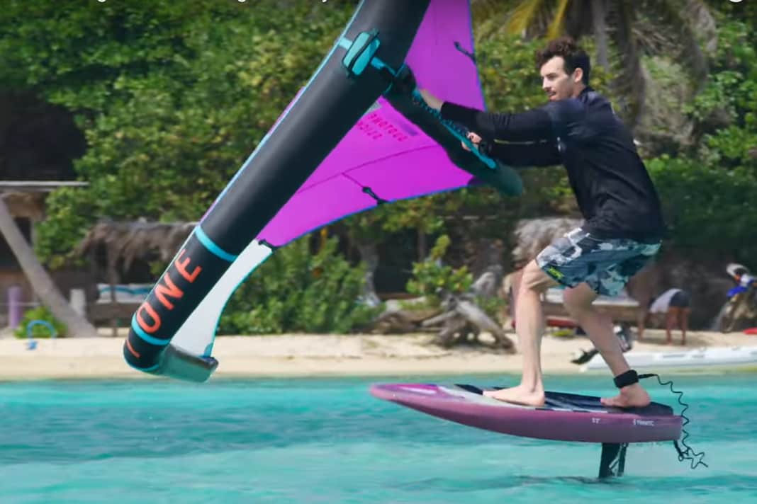 Das Pumpen beim Wingfoilen – so pumpst du Foil und Wing!