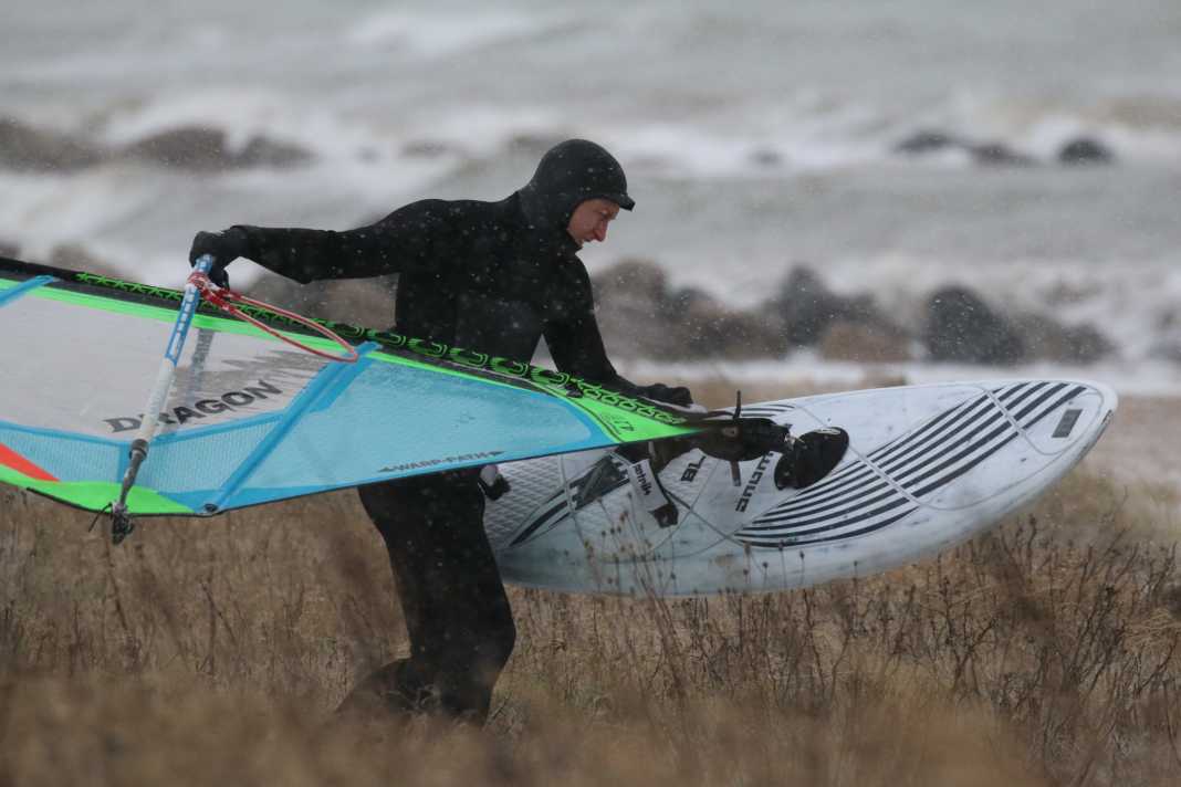 These are the warmest surf suits for men