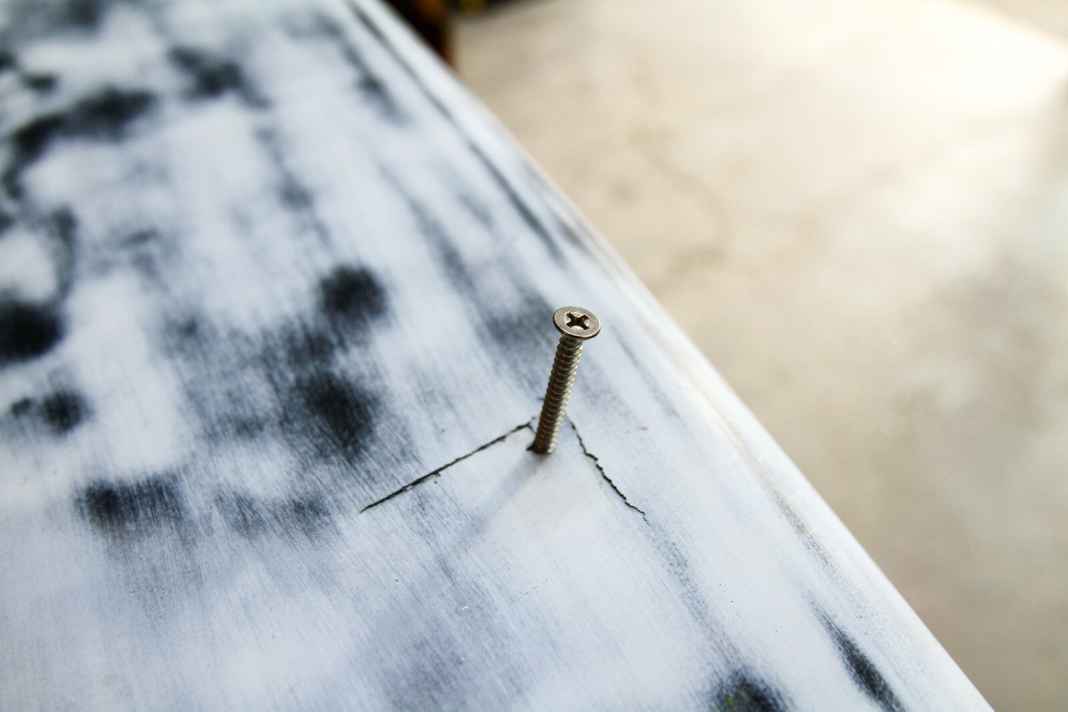 Riss im Brett reparieren