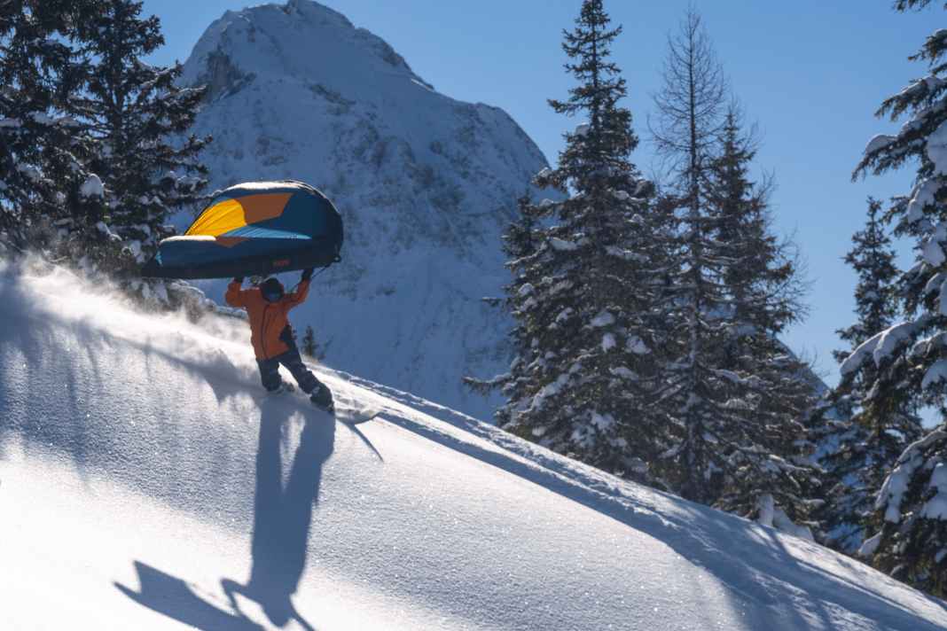 Seppl Ramsbacher - Wingsurfing in powder snow