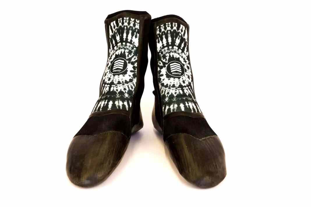 Neue Surfschuhe von Wetty Wetsuit - Barfußfeeling im Winter