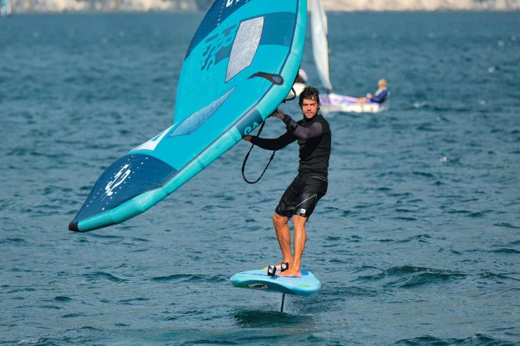 Tabou Magic Carpet - Hybrid board for wind and wingsurfers