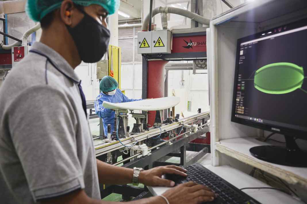 Drei Tage beim Boardhersteller Cobra in Thailand