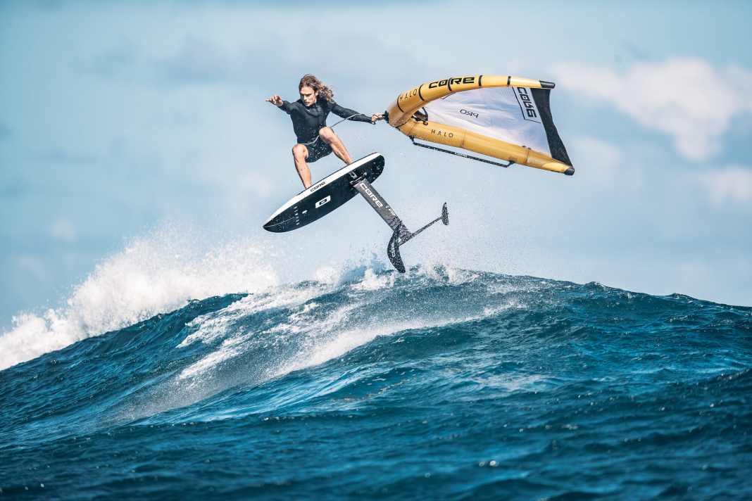 Core Roamer S - new board model for wingfoil cracks