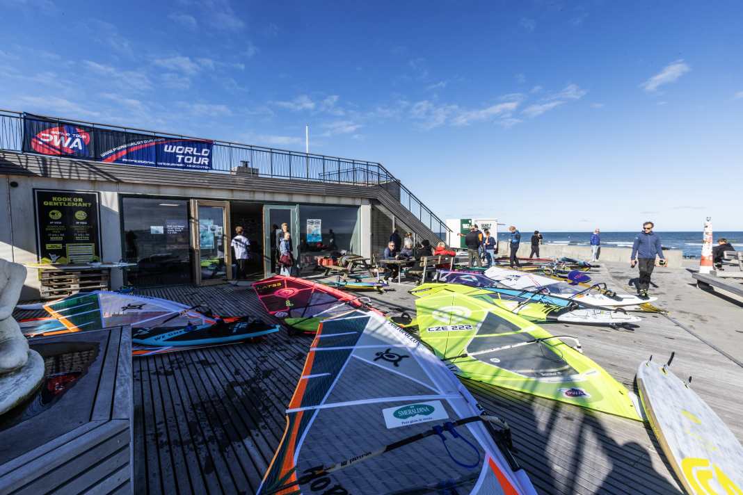 Junior World Cup - preliminary decision in Cold Hawaii?
