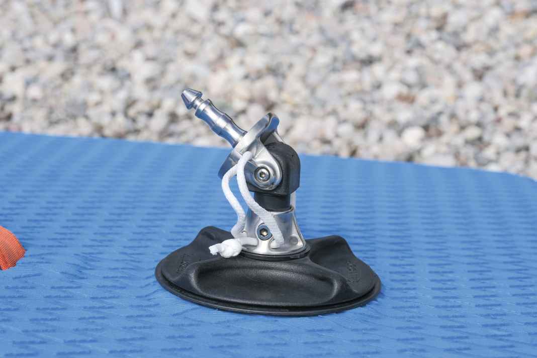 Articulated base plate for Foil, WindSUP & more