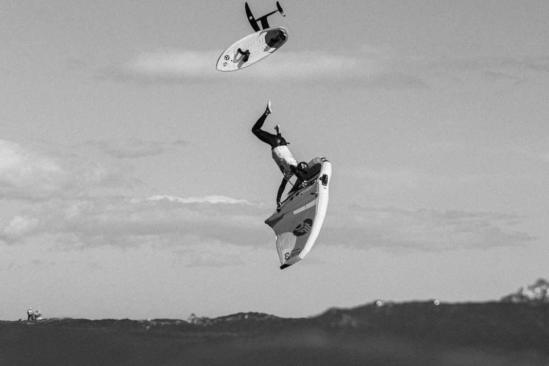 Freestyle at 40 knots - semi-finals to come