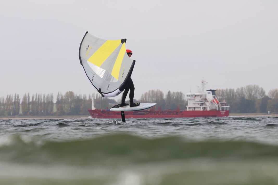 Crisp ride feel, top control - test of the Vayu Aura 4