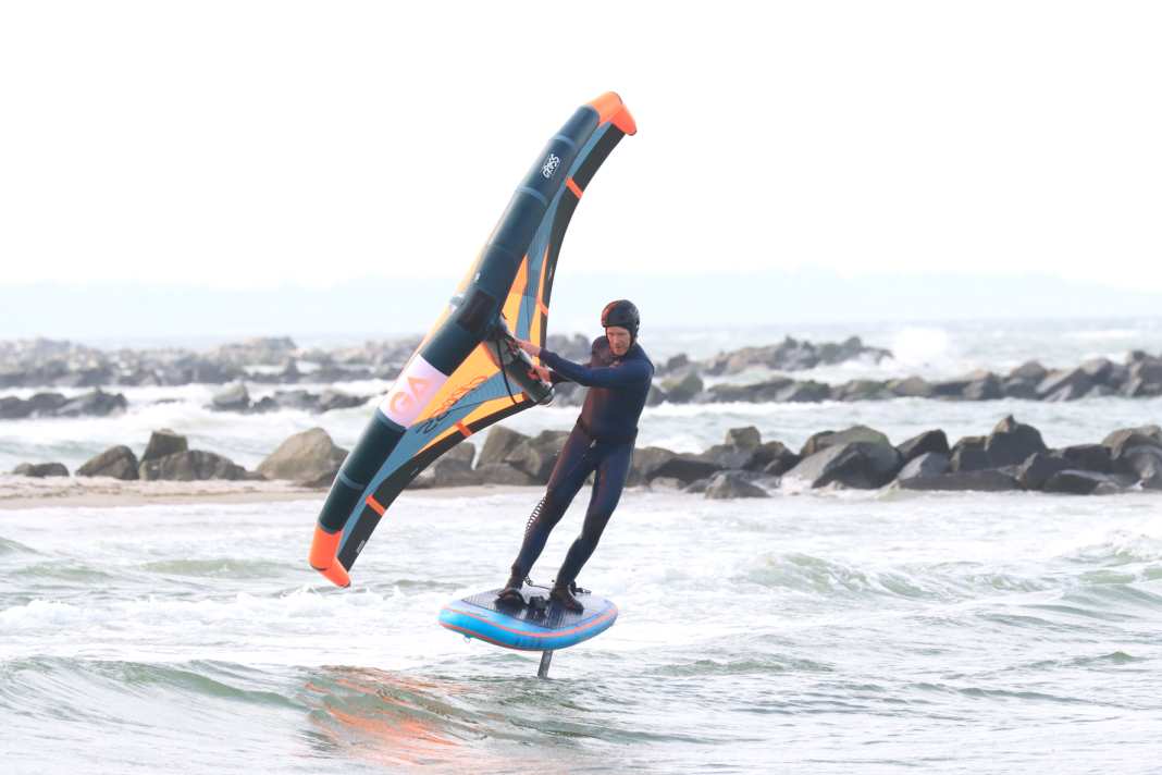 The inflatable Duotone Sky Air Wingboard put to the test