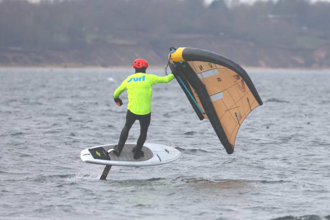 Crossover-Foilboard - das neue Naish Chimera im Test