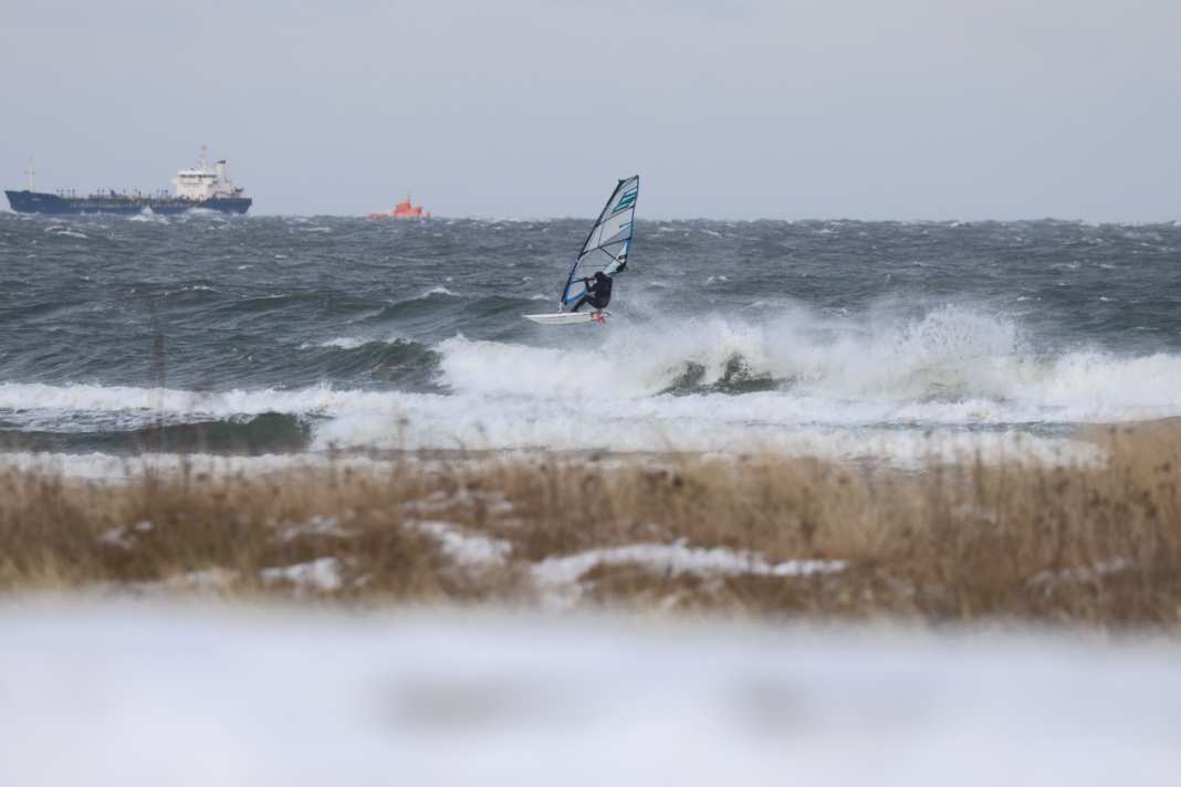 Wintersturm an der Ostsee - die besten Bilder