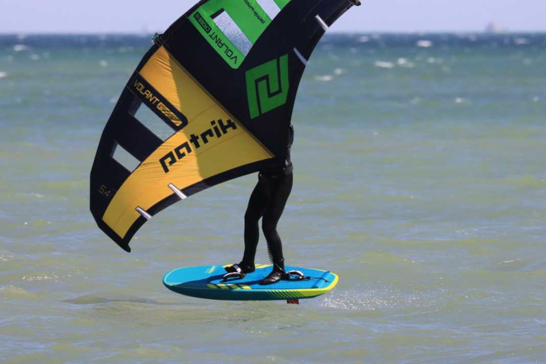 Slingshot Manticore - affordable wingboard for beginners