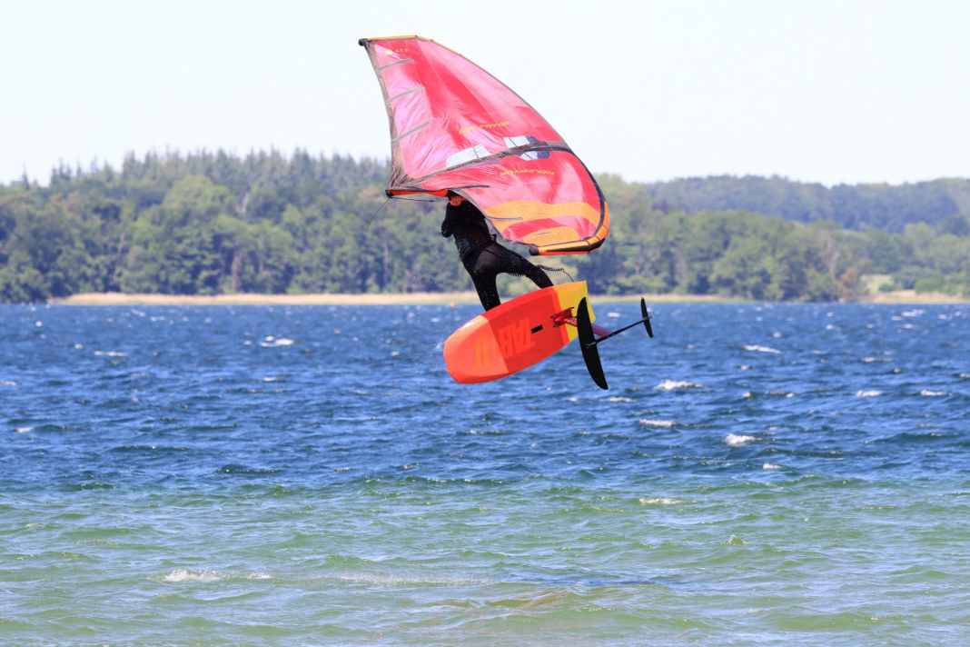 The Tabou Pocket Air Team Wingboard - featherweight trick machine