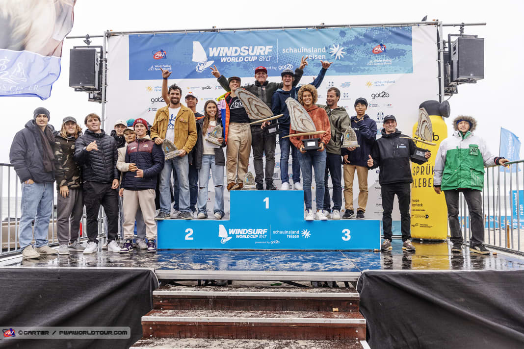 Keine weiteren Wettfahrten am letzten Tag, vielbesuchte Siegerehrung trotz Regen