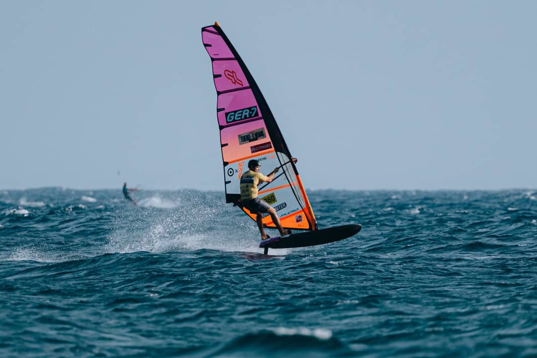 First win for Nico Prien - Mortefon still in the lead