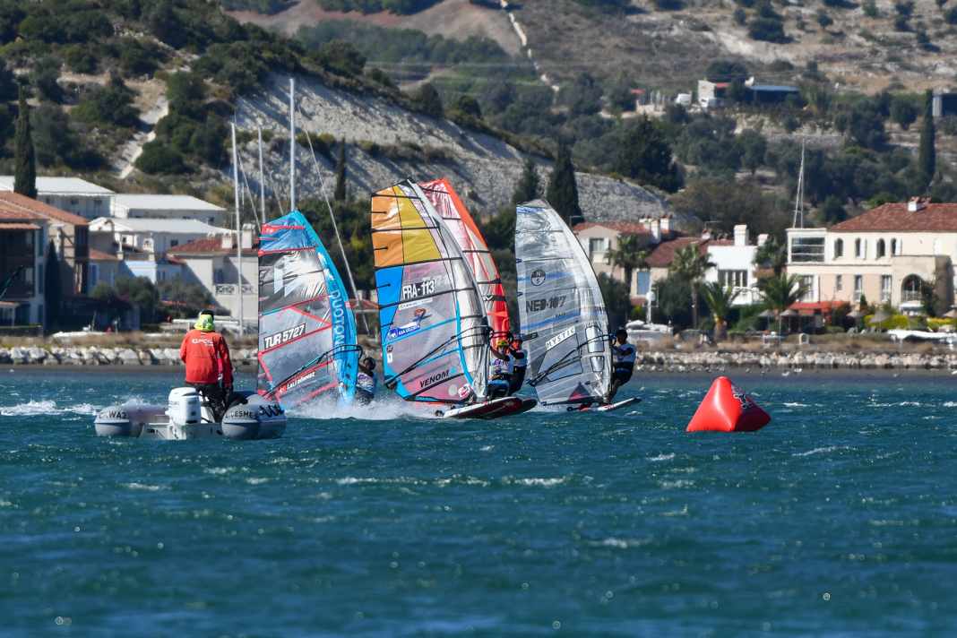 Wind at the end - Mika Henning wins U15, Brendan Lorho is World Champion