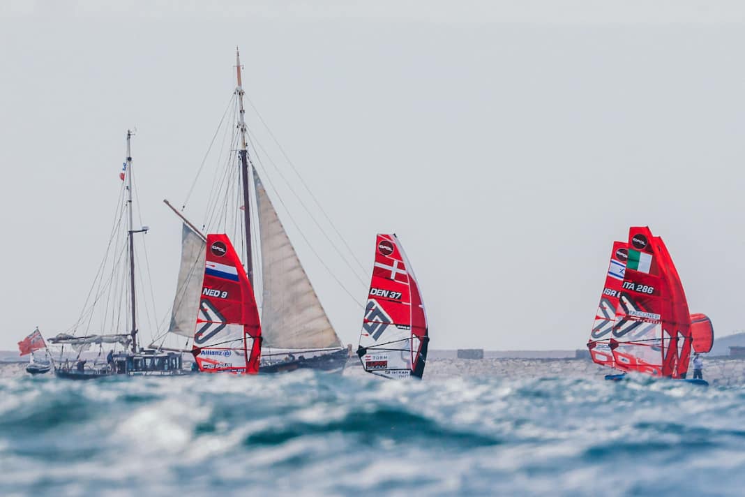 Tamar Steinberg and Luuc van Opzeeland are iQFOiL world champions