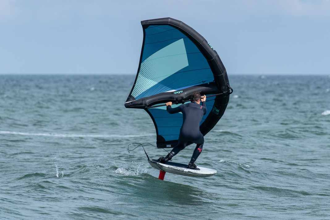 Wingsurfen lernen in der Welle - so gelingt das Wellenqueren