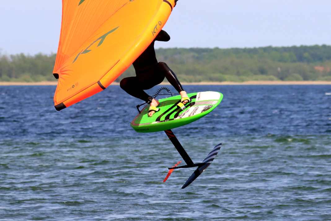 The I-99 Winger Ride Wingfoilboard in test