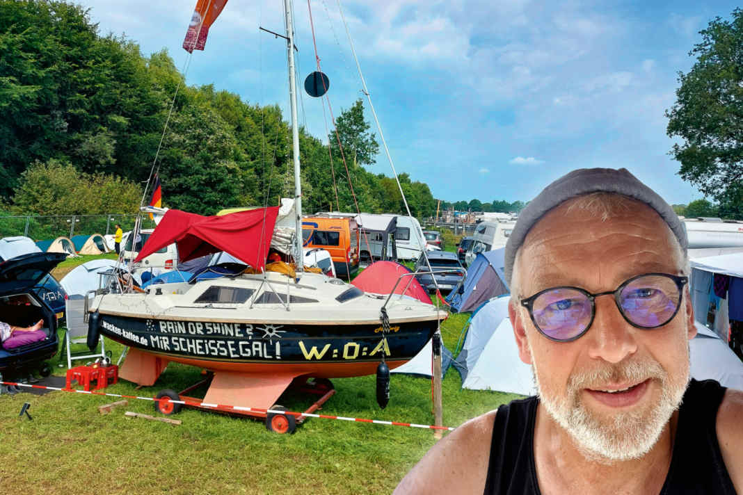 Was macht ein Segelboot beim Wacken Open Air?