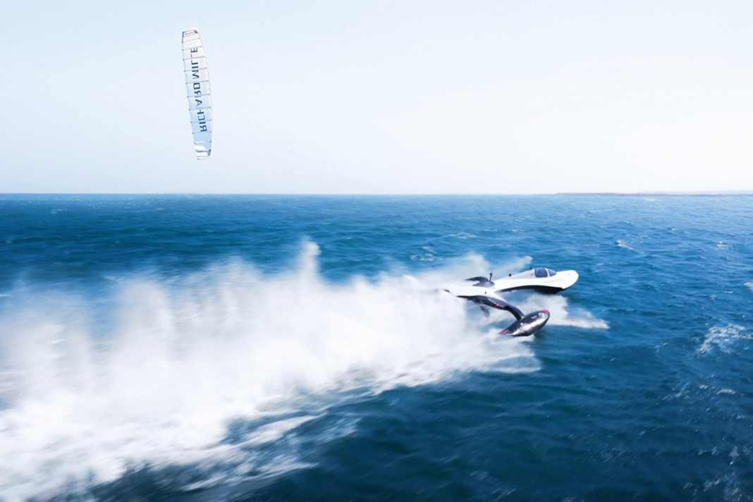 Trimaran and kite chasing the speed record