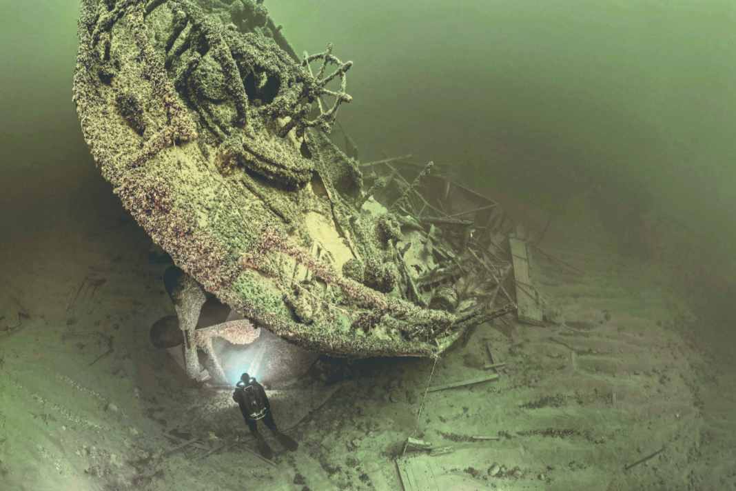 The fascination of ship graveyards - with underwater photographer Jonas Dahm