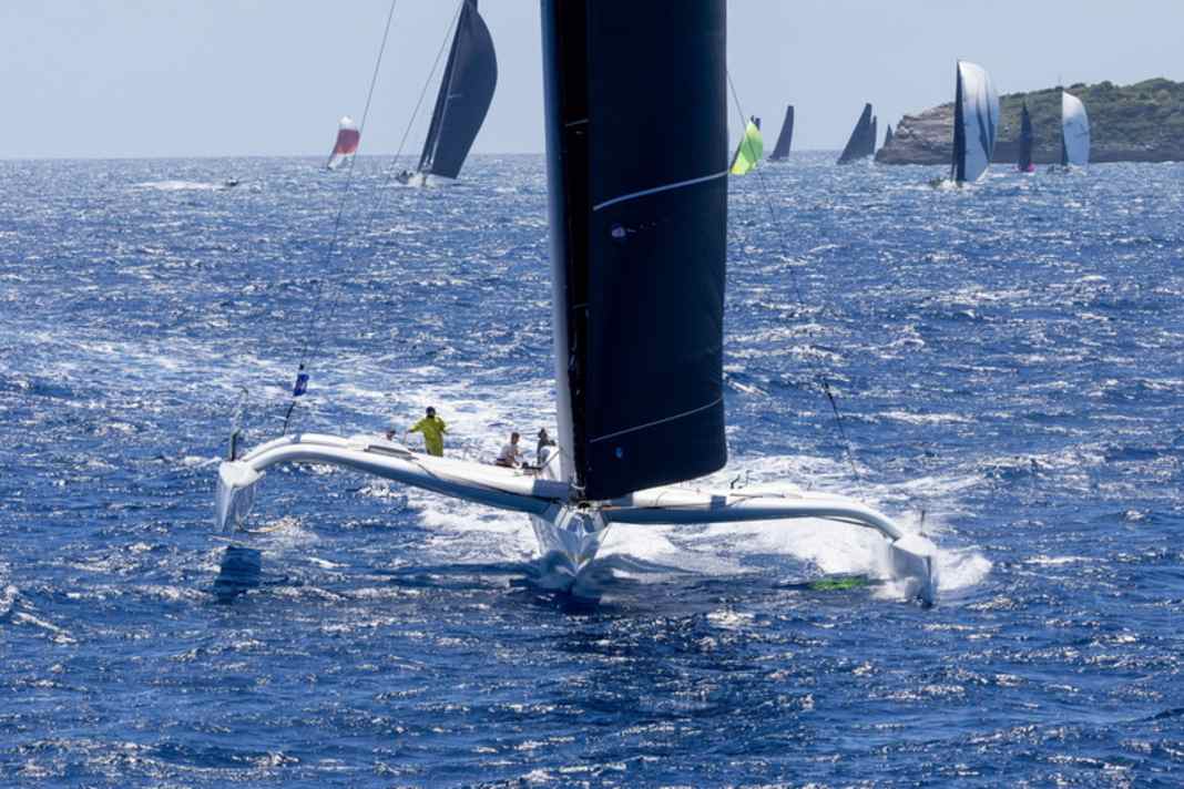 Triomphe d'"Argo" avec l'as Imoca Sam Goodchild