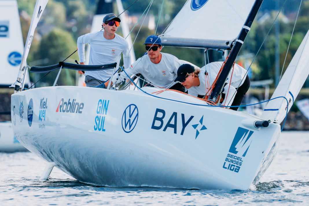Le duel hambourgeois s'intensifie - Victoire du NRV à Kiel, le MSC reste leader du championnat