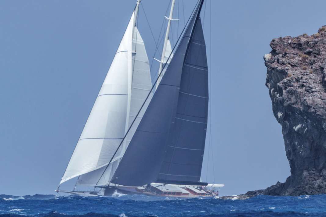 25 Superyachten bei bis zu 30 Knoten – sensationell!