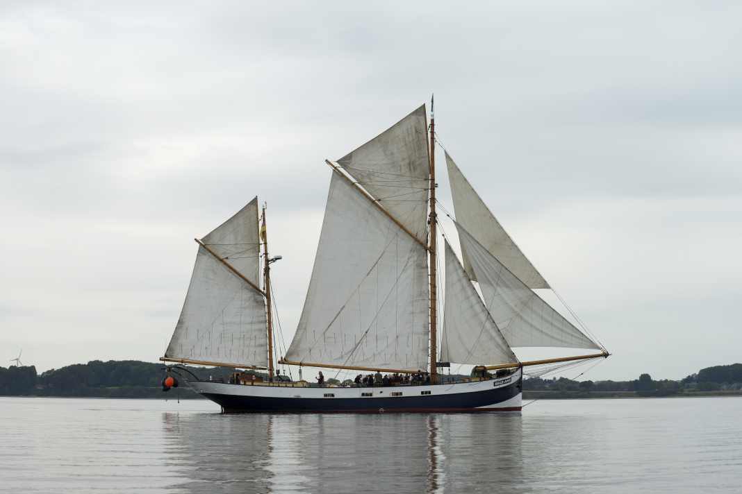 Segeltörn verbindet Azubis über Ländergrenzen hinweg