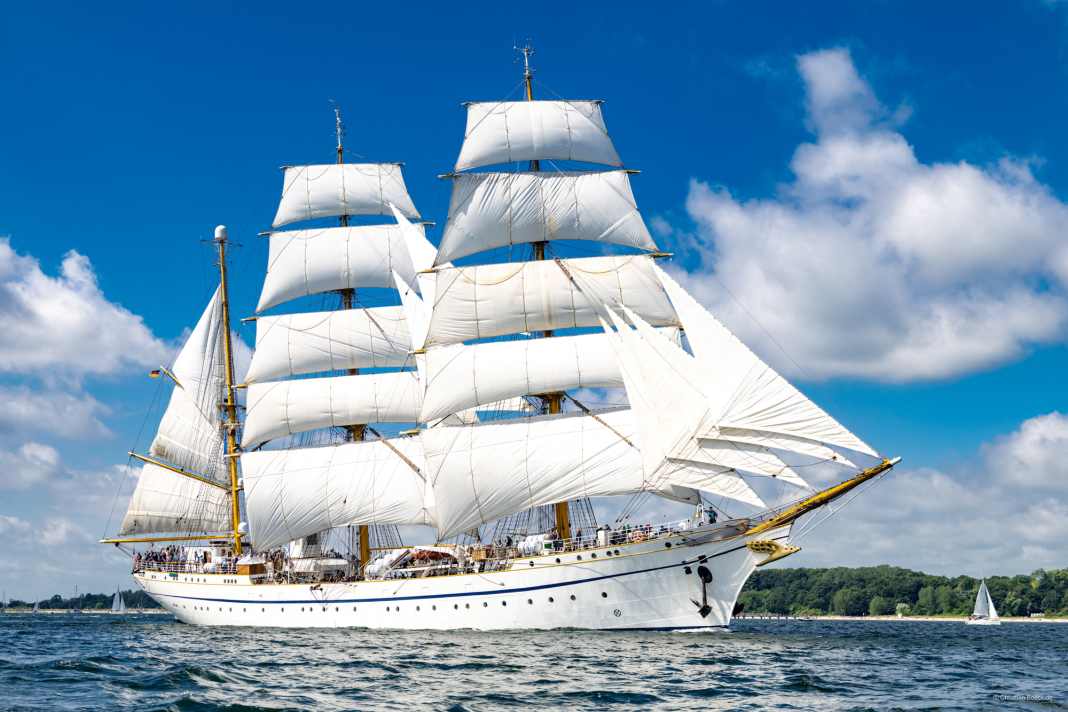 Incontro storico con tre navi gemelle