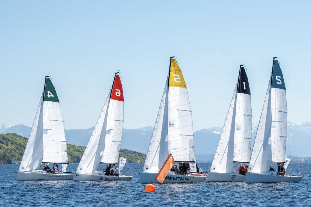 Hamburg's record champions win in Bavaria
