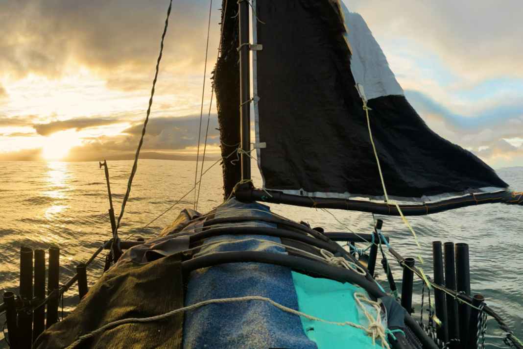 Project Interrupt – Tasmanier baut Boot aus Meeresmüll