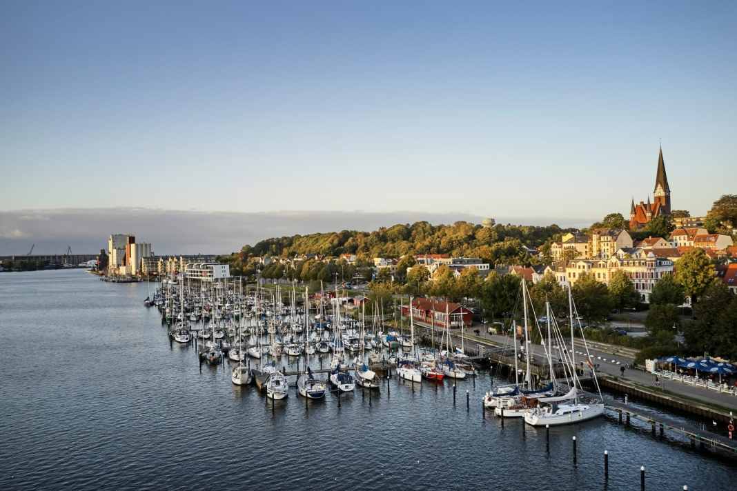 Opening of the harbours in Schleswig-Holstein subject to conditions