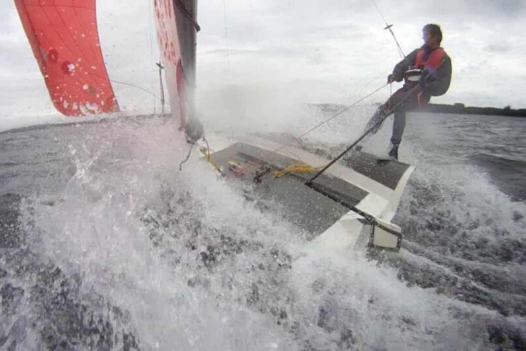 Leichtgewicht im Tiefflug