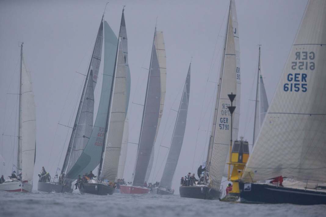 Leichtwindrunde im Seenebel